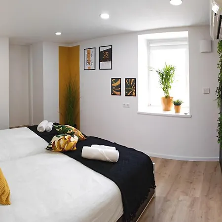 New & Freshly Renovated Luanna Apartament *