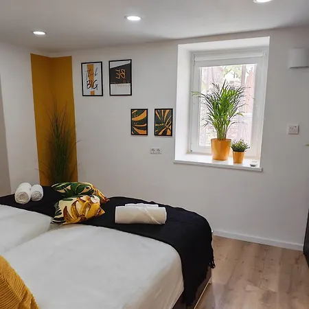 New & Freshly Renovated Luanna * Копер