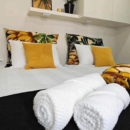 New & Freshly Renovated Luanna Apartament *